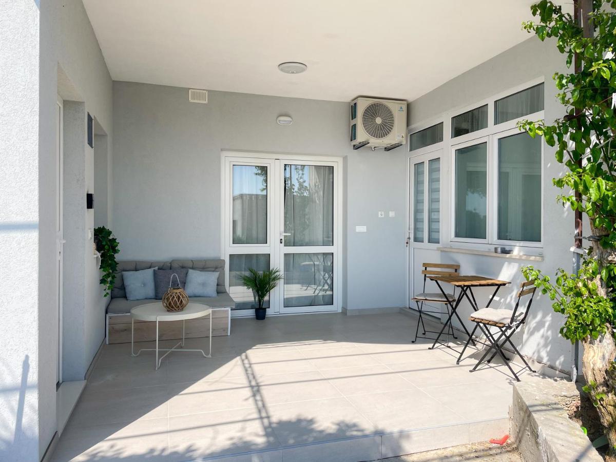 Modern Studio Overlooking Downtown Makarska Extérieur photo